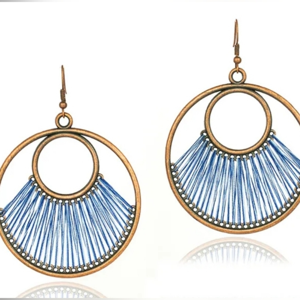 Thread Earrings - Picture 2 of 3